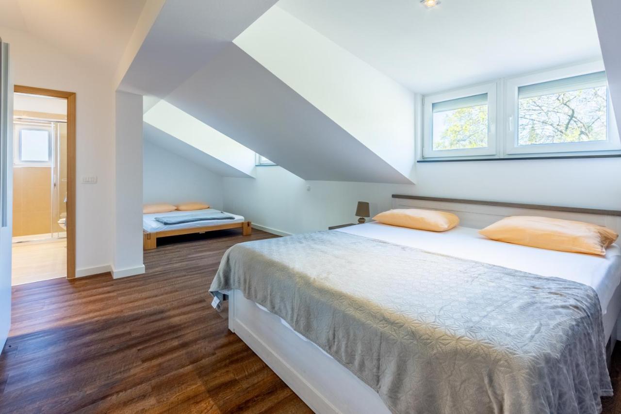 Rimac Apartment And Rooms Нови-Винодолски Экстерьер фото