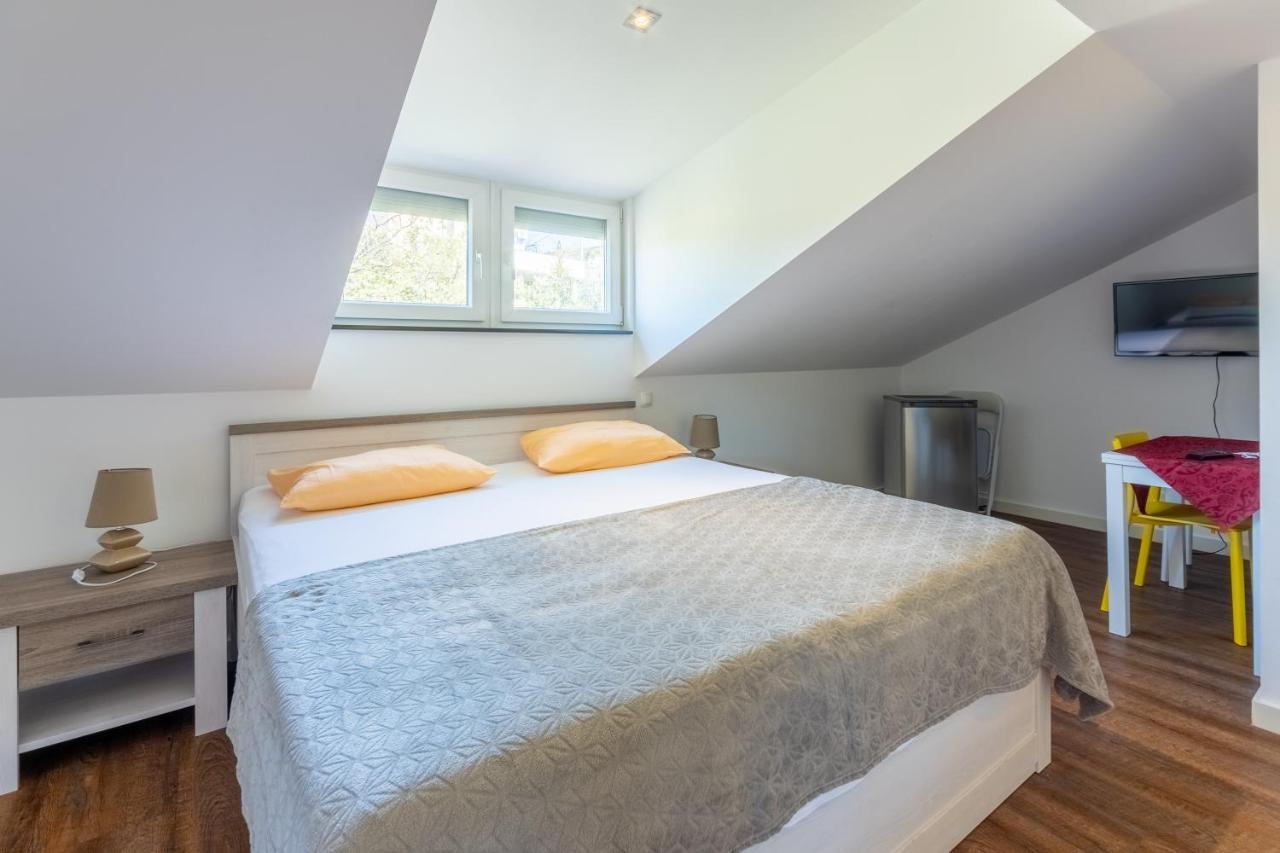 Rimac Apartment And Rooms Нови-Винодолски Экстерьер фото