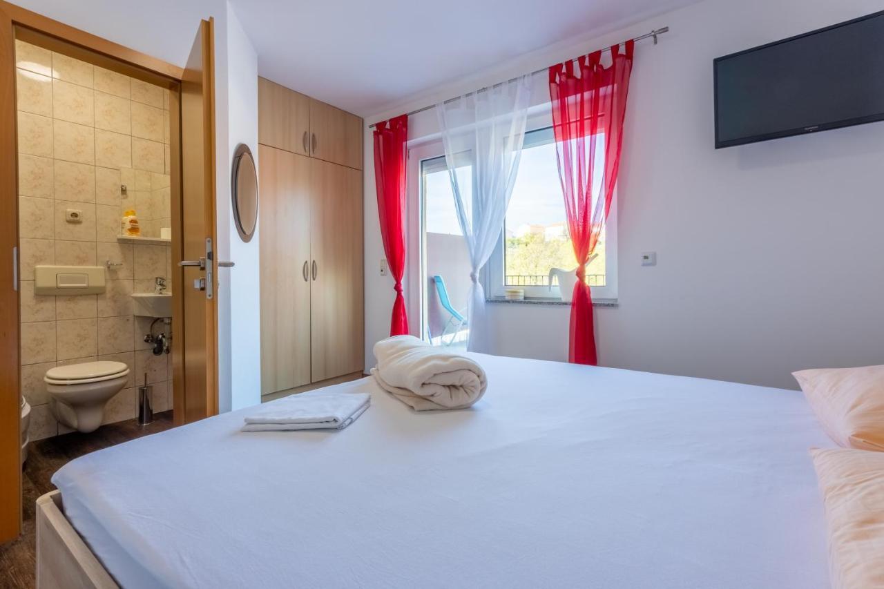 Rimac Apartment And Rooms Нови-Винодолски Экстерьер фото